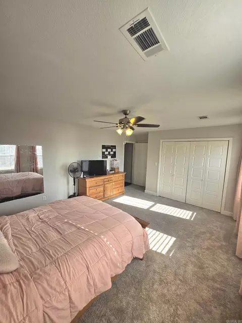 Bedroom - 2921 Gillis Dr, Benton, AR 72015 photo 4 of 8
