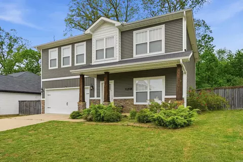 Exterior - 2921 Gillis Dr, Benton, AR 72015 photo 2 of 11