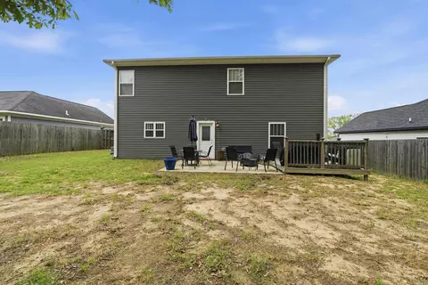 Exterior - 2921 Gillis Dr, Benton, AR 72015 photo 6 of 11