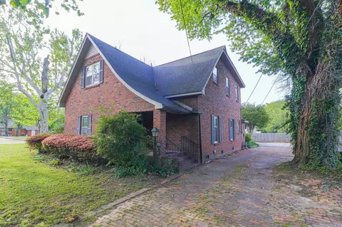 623 W Oak Ave, Jonesboro, AR 72401
