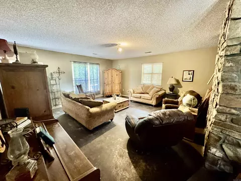 205 Rolling Oaks Dr, Malvern, AR 72104 photo 3