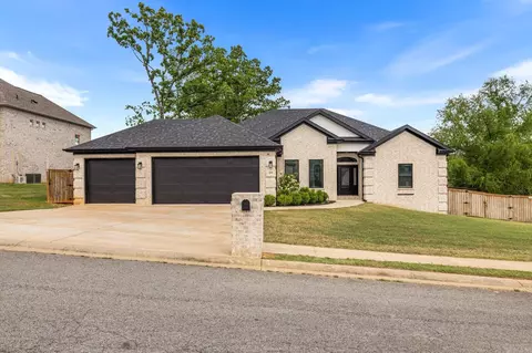 1566 Marquee Cir, Cabot, AR 72023
