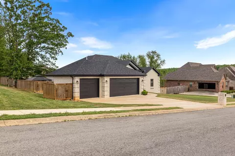 1566 Marquee Cir, Cabot, AR 72023 photo 2