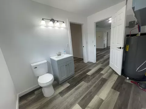 Bath - 307 Hazard St, Horatio, AR 71842 photo 2 of 4