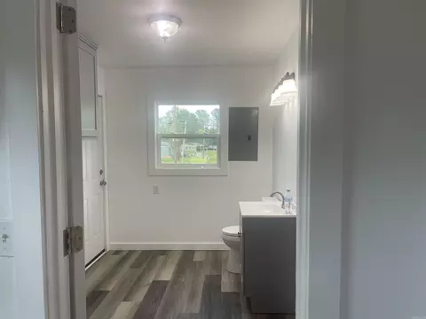 Bath - 307 Hazard St, Horatio, AR 71842 photo 1 of 4