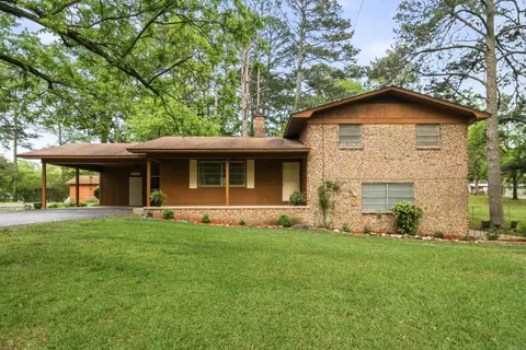 335 Cimmaron St, Hot Springs, AR 71913