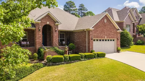 14 Challain Cv, Little Rock, AR 72223