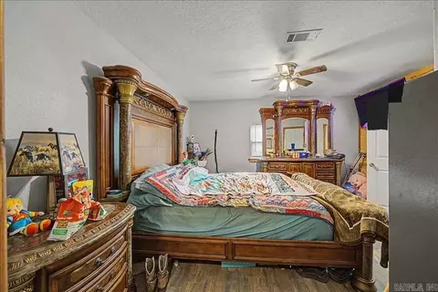 Bedroom - 187 Moncus Loop, Amity, AR 71921 photo 2 of 3
