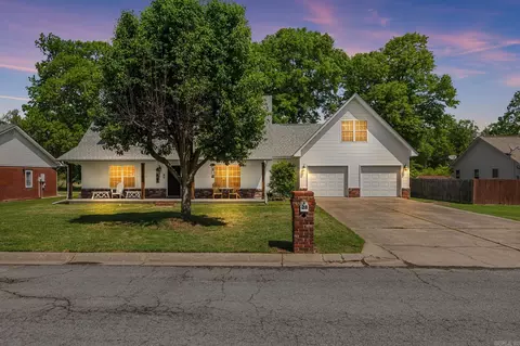 Exterior - 28 G St, Cabot, AR 72023 photo 3 of 12