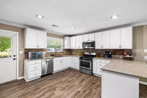 Kitchen - 28 G St, Cabot, AR 72023 photo 1 of 3