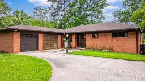 3747 Lakeview Rd, North Little Rock, AR 72116