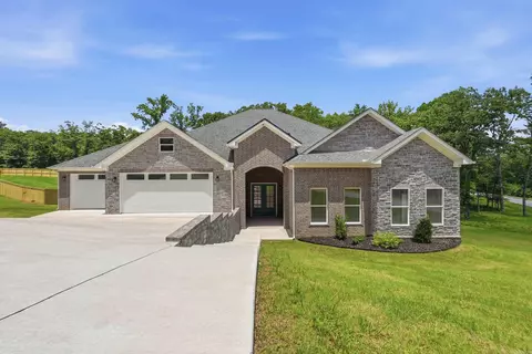 8552 Rapid Water Dr, Sherwood, AR 72120