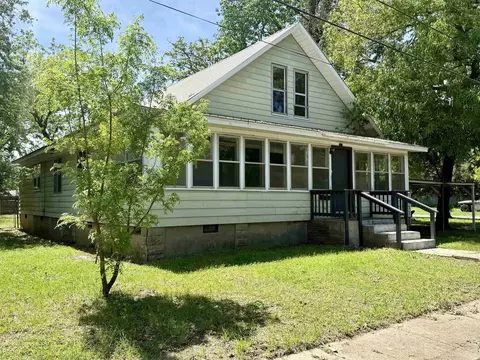 611 Filmore St, Clarksville, AR 72830