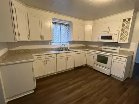402 E 1st St, Imboden, AR 72434 photo 2
