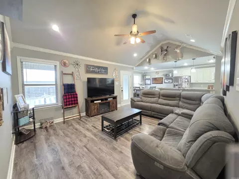 Living - 105 Wilson Loop Rd, Ward, AR 72176 photo 1 of 1