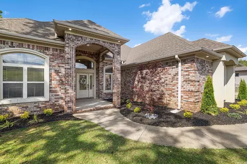 502 Greystone Blvd, Cabot, AR 72023