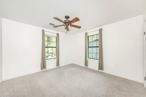 Bedroom - 1600 E Lakeview, Benton, AR 72015 photo 4 of 8