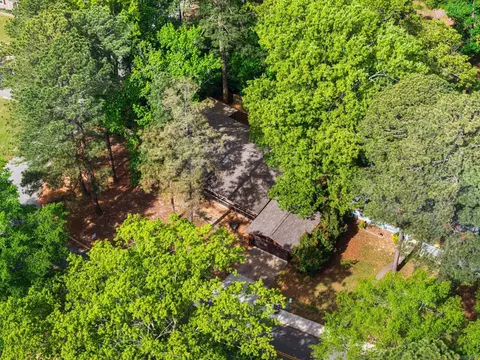 View/Area - 1600 E Lakeview, Benton, AR 72015 photo 2 of 7