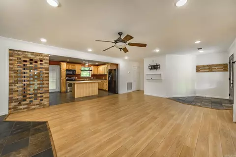 Living - 1600 E Lakeview, Benton, AR 72015 photo 2 of 3
