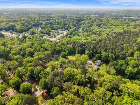 View/Area - 1600 E Lakeview, Benton, AR 72015 photo 5 of 7