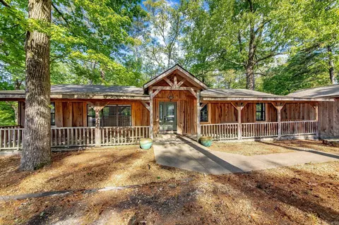 Exterior - 1600 E Lakeview, Benton, AR 72015 photo 2 of 10