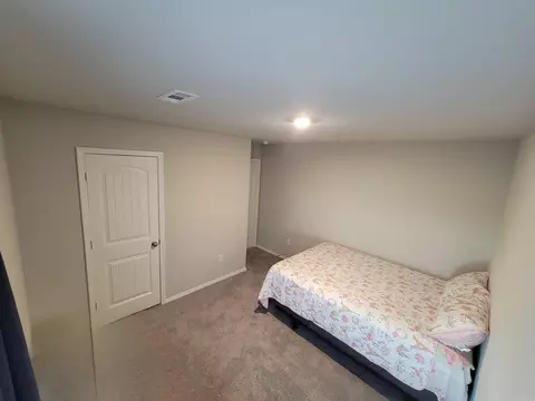 Bedroom - 27 Curly Leaf Ln, Conway, AR 72032 photo 3 of 4