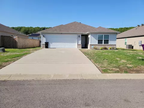 Exterior - 27 Curly Leaf Ln, Conway, AR 72032 photo 4 of 6