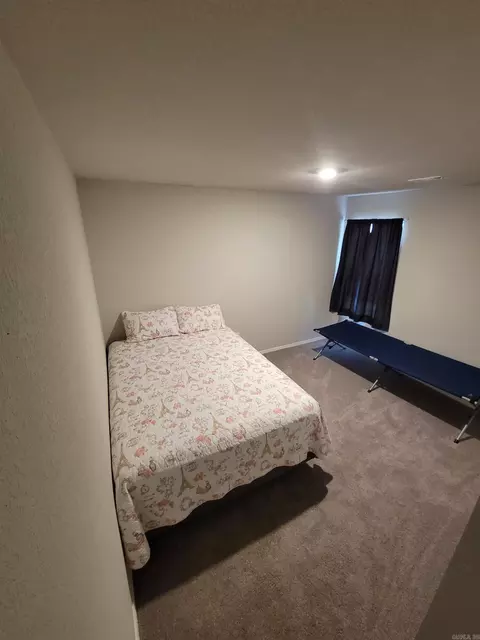 Bedroom - 27 Curly Leaf Ln, Conway, AR 72032 photo 2 of 4