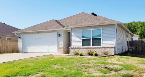 27 Curly Leaf Ln, Conway, AR 72032