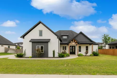 4905 Lake Vista Dr, Benton, AR 72019