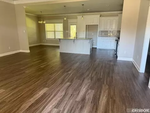 Living - 3726 Buckskin Rd, Benton, AR 72015 photo 2 of 4