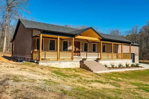 7000 Rolling Manor Dr, Benton, AR 72019