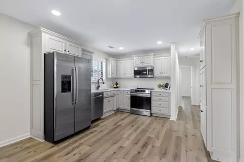 Kitchen - 582 Crepe Myrtle Loop, Cabot, AR 72023 photo 1 of 2