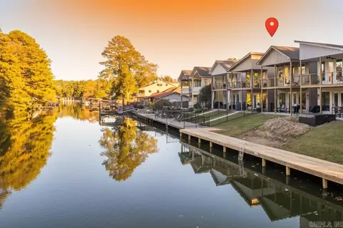 221 Long Beach Dr, Hot Springs, AR 71913