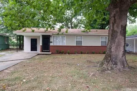 8915 Merrivale Dr, Little Rock, AR 72209