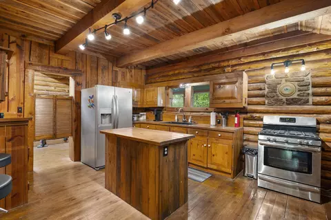 Kitchen - 709 Jones Rd, Timbo, AR 72680 photo 3 of 8