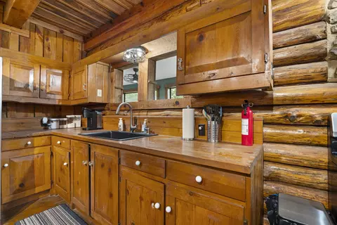 Kitchen - 709 Jones Rd, Timbo, AR 72680 photo 5 of 8