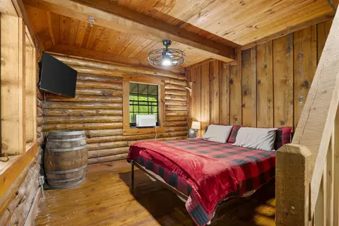 Bedroom - 709 Jones Rd, Timbo, AR 72680 photo 3 of 7