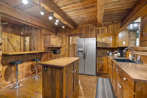 Kitchen - 709 Jones Rd, Timbo, AR 72680 photo 4 of 8
