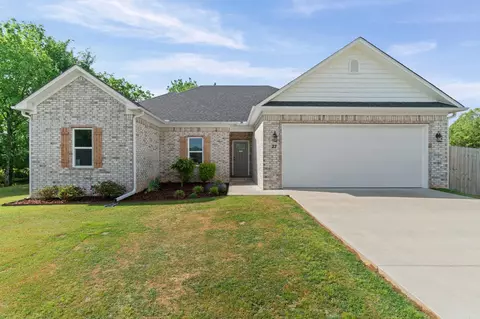 27 Marthas Field Dr, Greenbrier, AR 72058