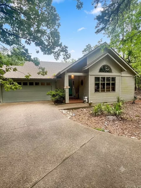 10 Viajero Way, Hot Springs Village, AR 71909