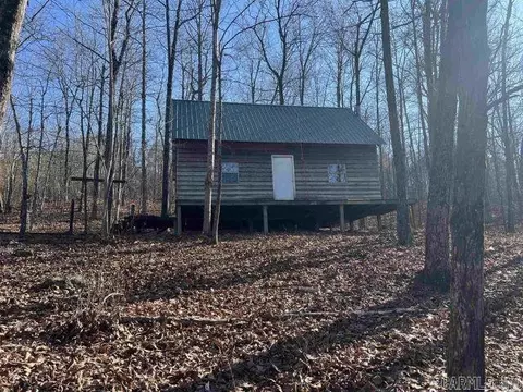 2883 Peyton Creek Rd, Dennard, AR 72629