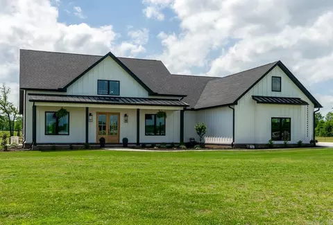 25 Green Meadows Dr, Vilonia, AR 72173