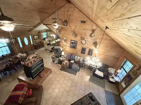 Living - 2701 Highway 35, Monticello, AR 71655 photo 1 of 3