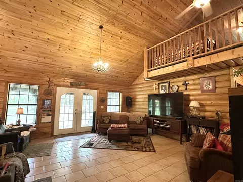 Living - 2701 Highway 35, Monticello, AR 71655 photo 2 of 3