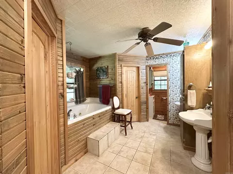 Bath - 2701 Highway 35, Monticello, AR 71655 photo 1 of 5