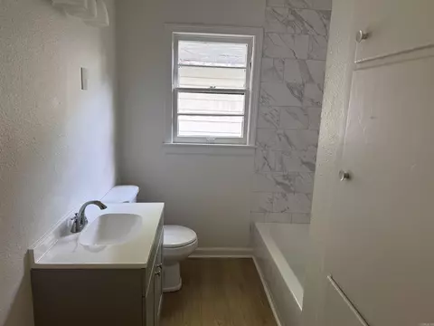 Bath - 2818 Edgewood, Pine Bluff, AR 71603 photo 3 of 4