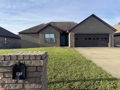 906 Garrison, Paragould, AR 72450