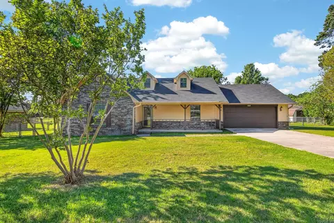 2101 Kamak Dr, Beebe, AR 72012