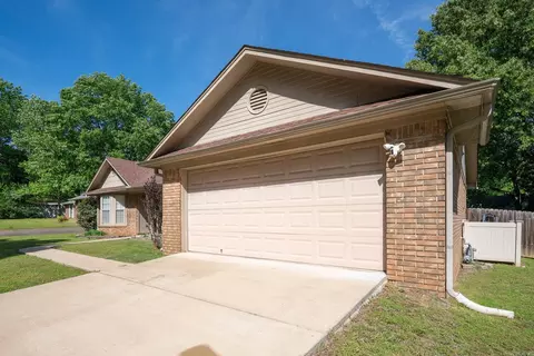 Exterior - 6 Sedgefield Dr, Conway, AR 72034 photo 6 of 7